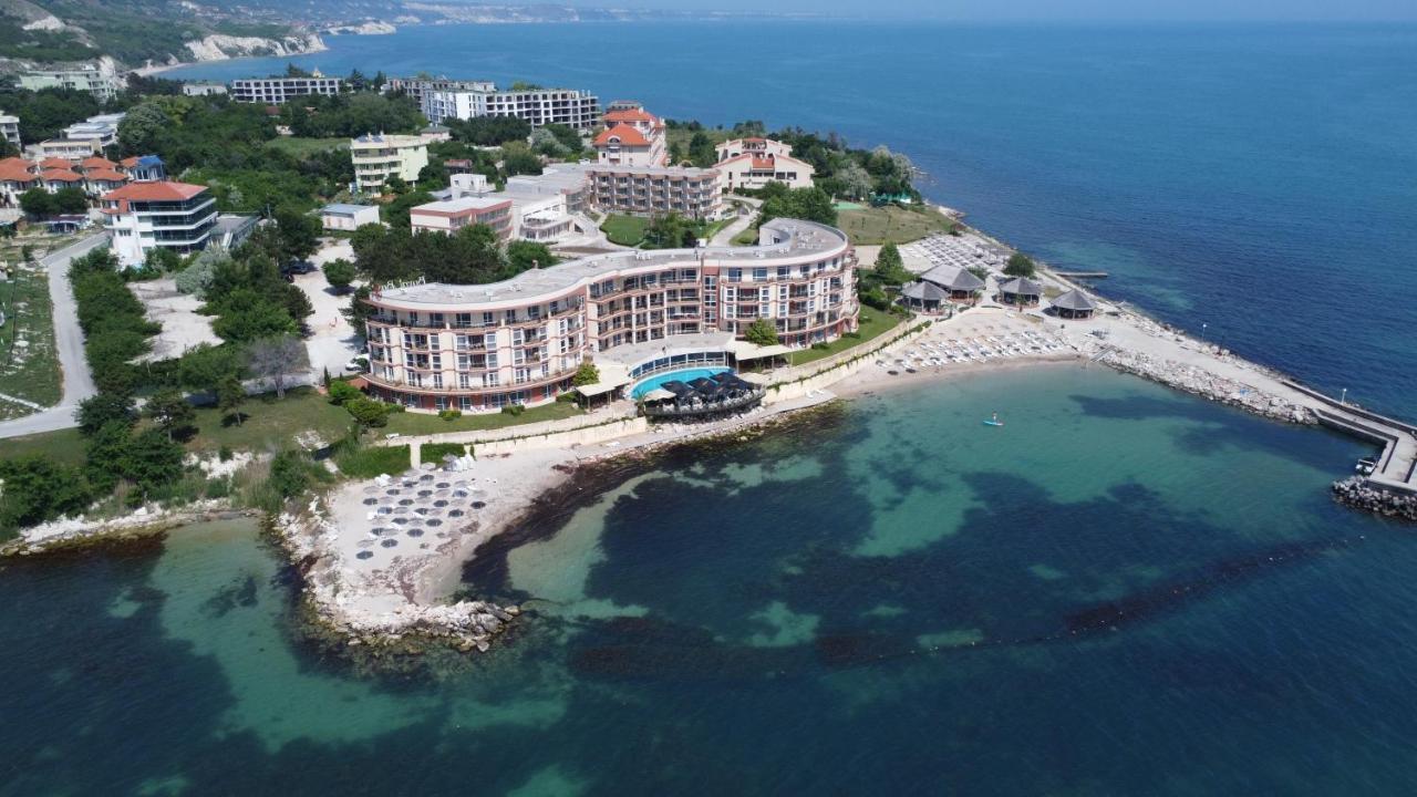 Royal Bay Resort Balchik Exterior photo